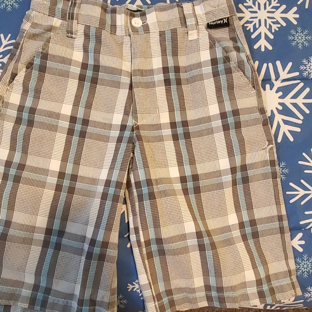 Boys Hurley plaid shorts size 8